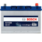 Аккумулятор BOSCH S40 280 (D31) Asia 95Ah 830A R+ вид спереди